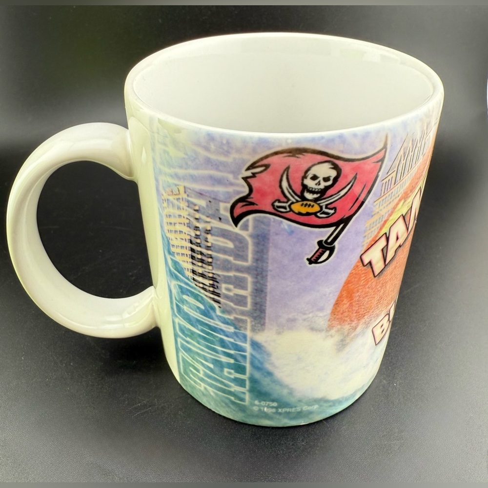 NFL Tampa Bay Buccaneers coffee cup. Thailand. 10oz. NWTs